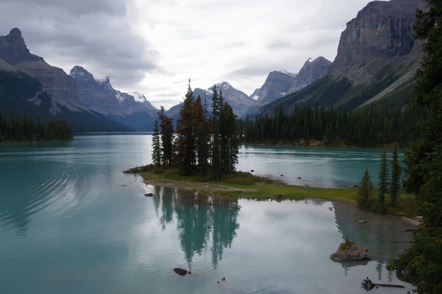 A Guide to Visiting the Canadian Rockies - Dreaming Of The Next Trip